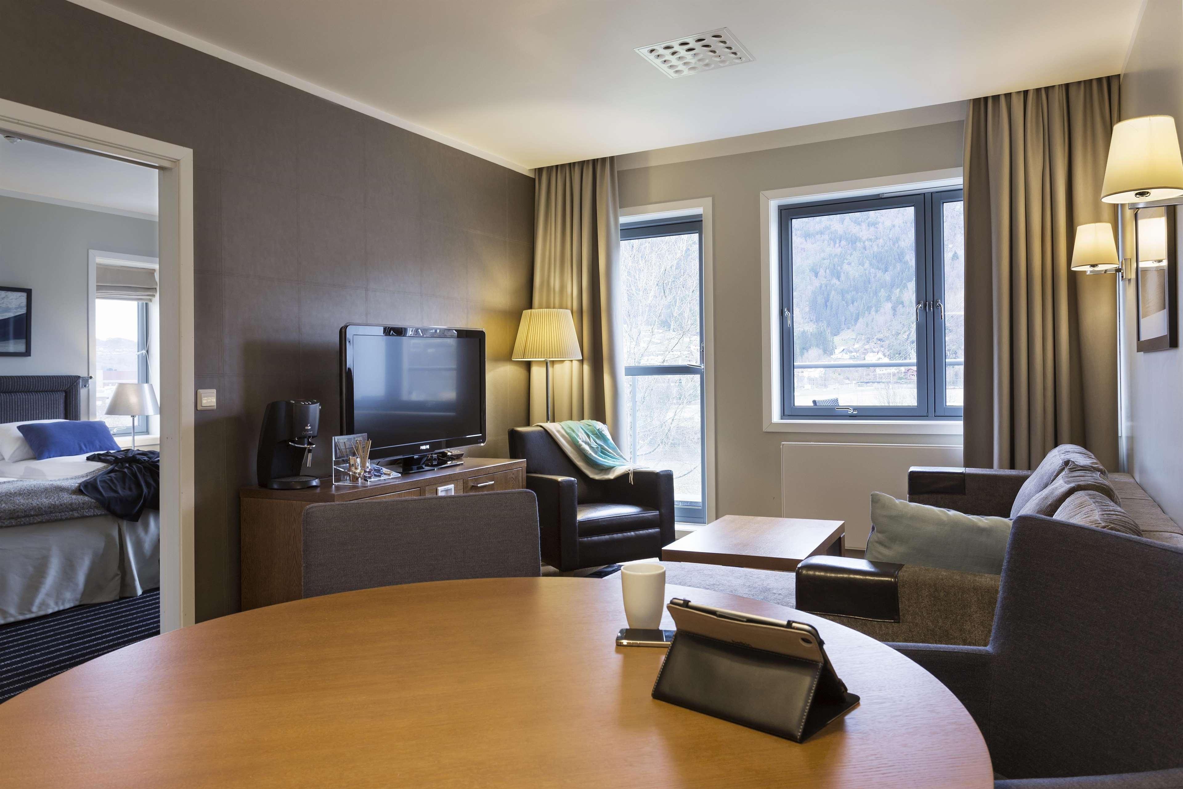 Scandic Sunnfjord Hotel & Spa Фёрде Экстерьер фото