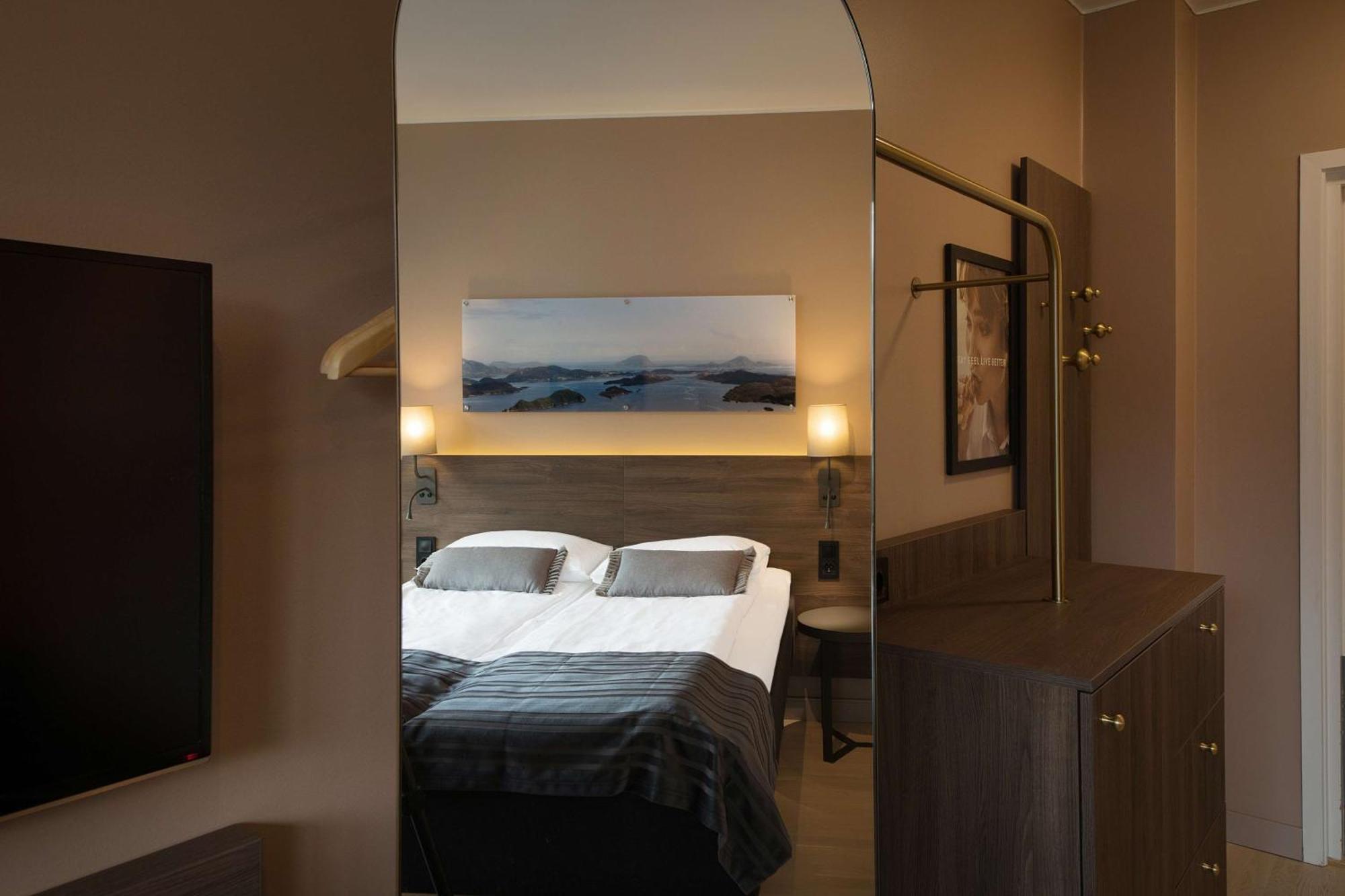 Scandic Sunnfjord Hotel & Spa Фёрде Экстерьер фото