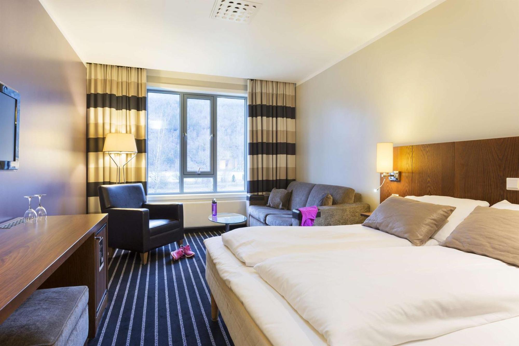 Scandic Sunnfjord Hotel & Spa Фёрде Экстерьер фото