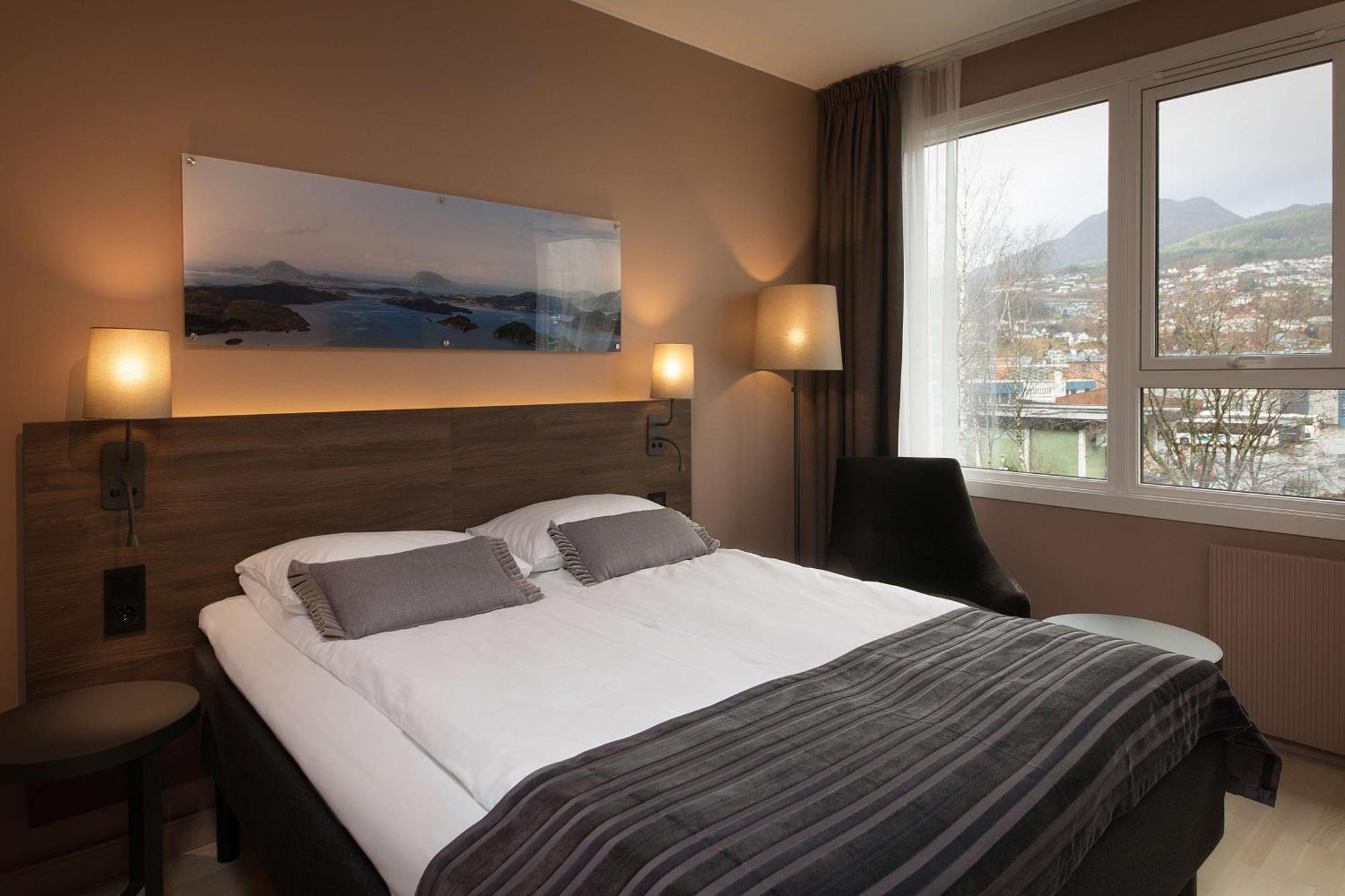 Scandic Sunnfjord Hotel & Spa Фёрде Экстерьер фото