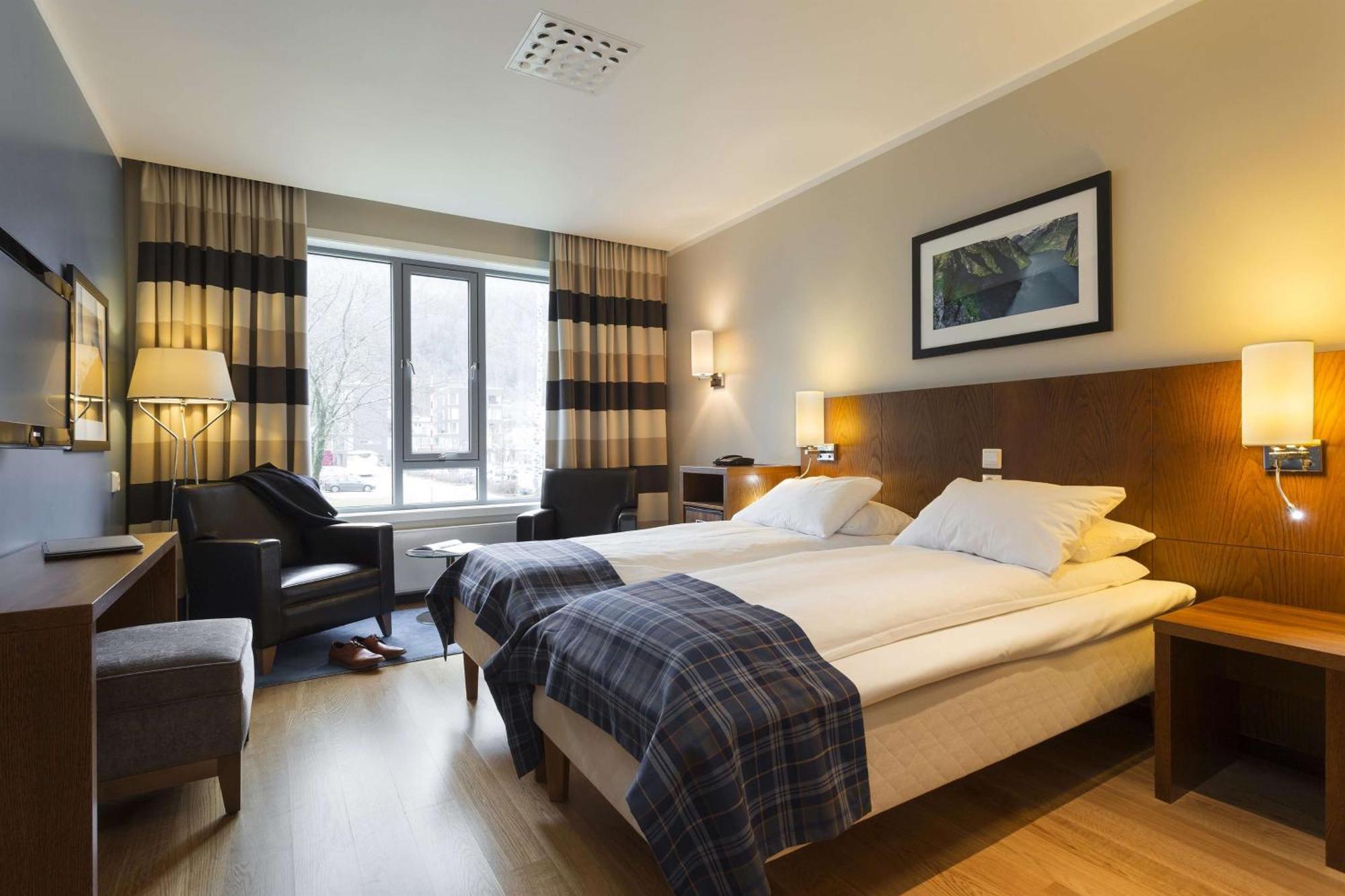 Scandic Sunnfjord Hotel & Spa Фёрде Экстерьер фото