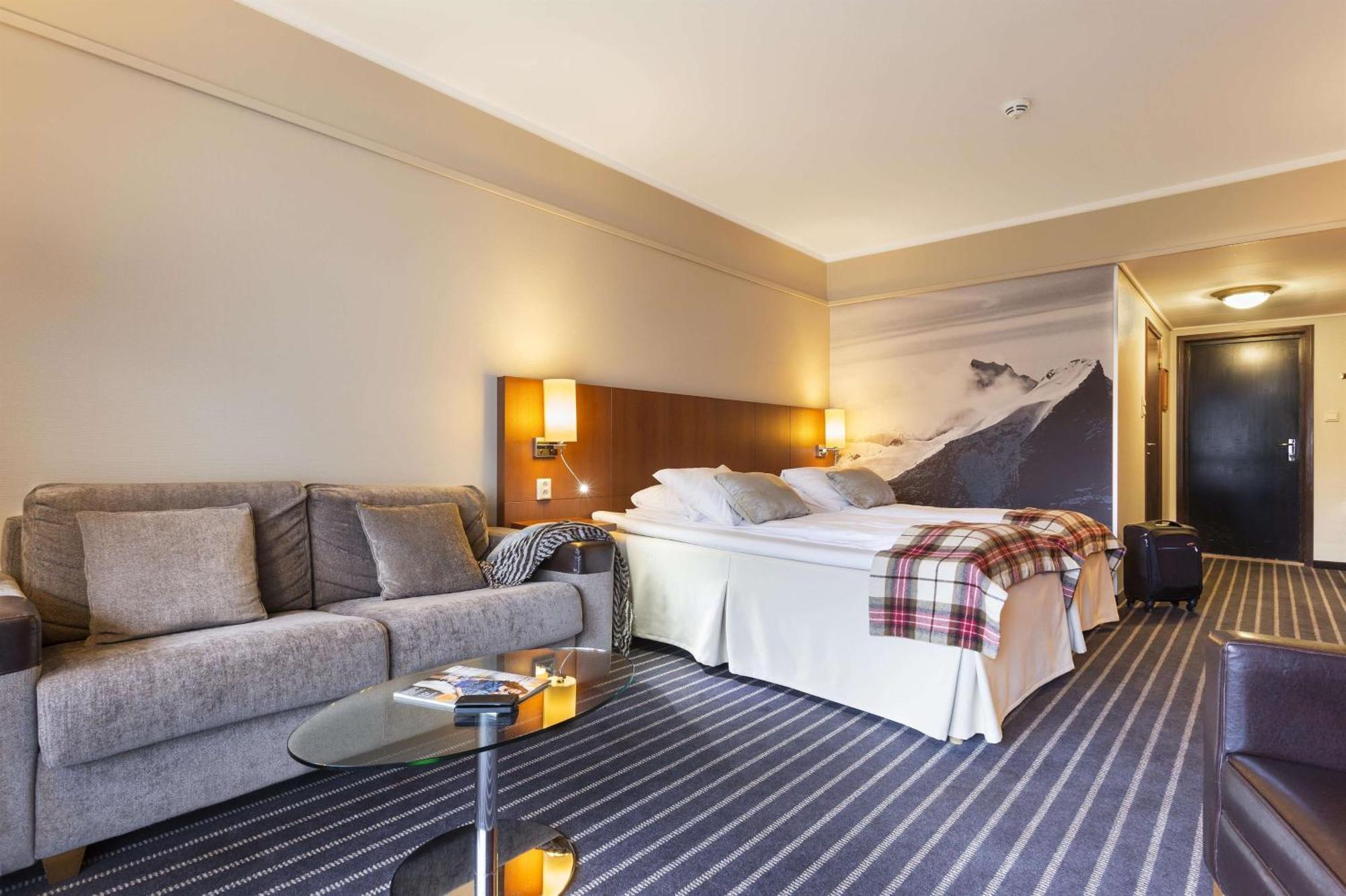 Scandic Sunnfjord Hotel & Spa Фёрде Экстерьер фото